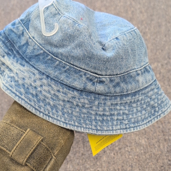 GAP Light Blue Denim Bucket Hat - Picture 2 of 5